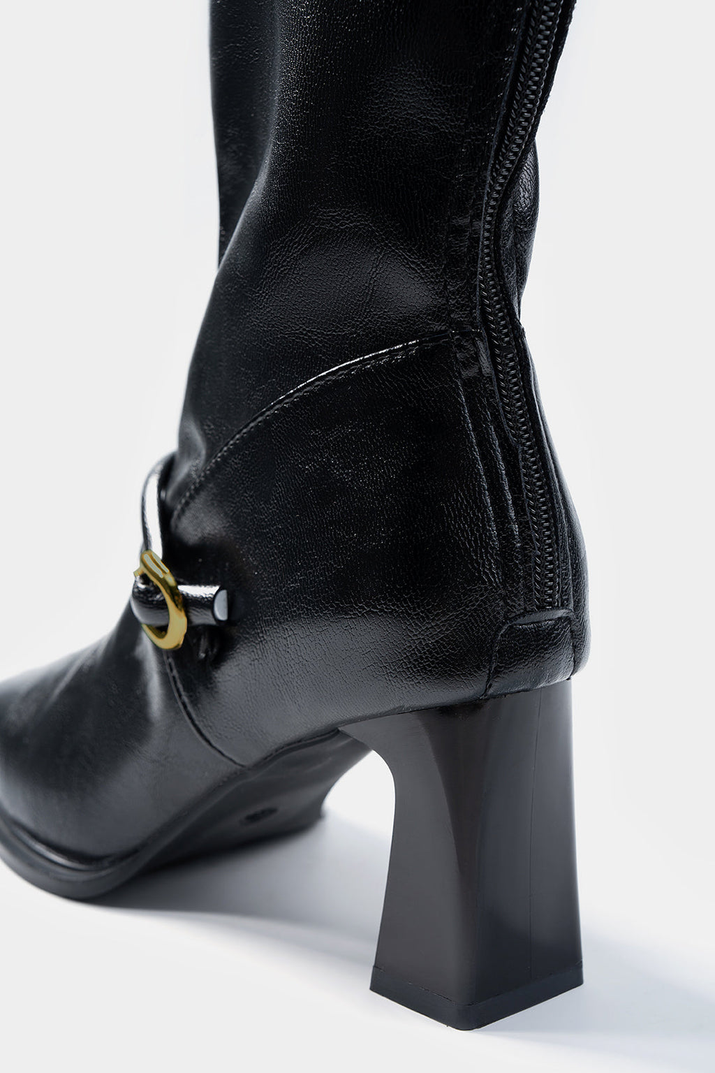 Bong Bag Black Square-Toe Zip Ankle Boots