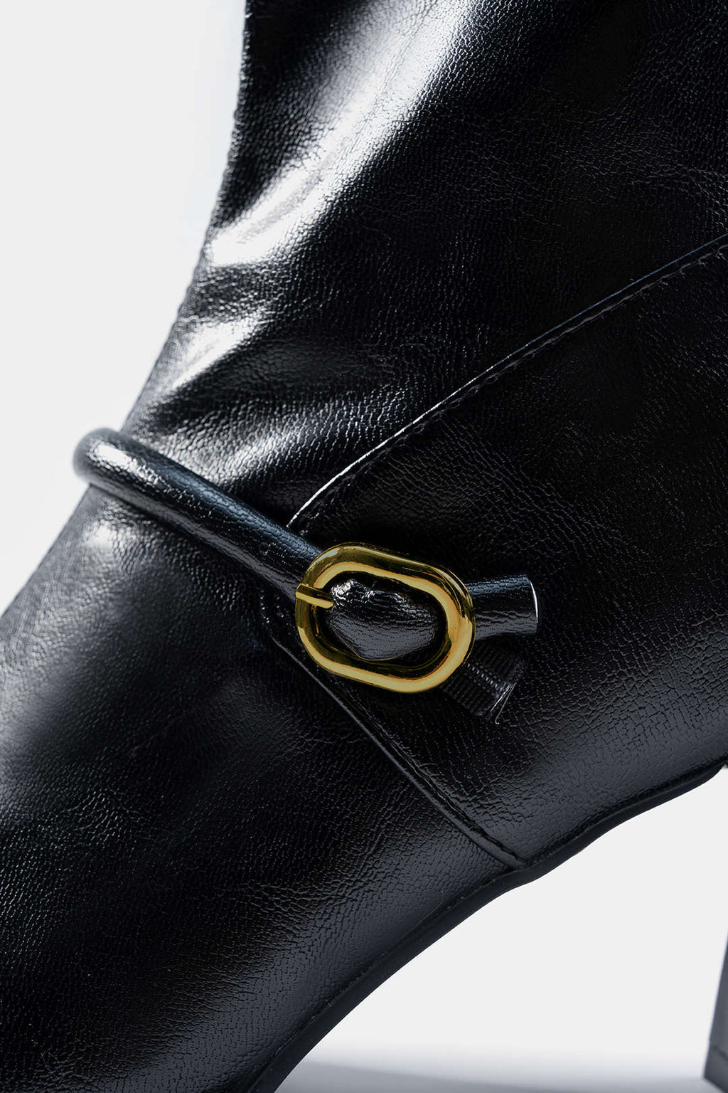 Bong Bag Black Square-Toe Zip Ankle Boots